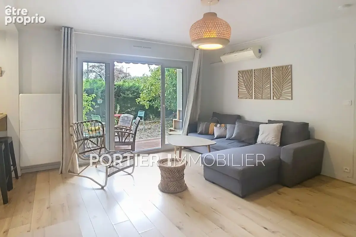 Appartement 2 pièces 45 m² à vendre à Antibes (06600) - photo 2