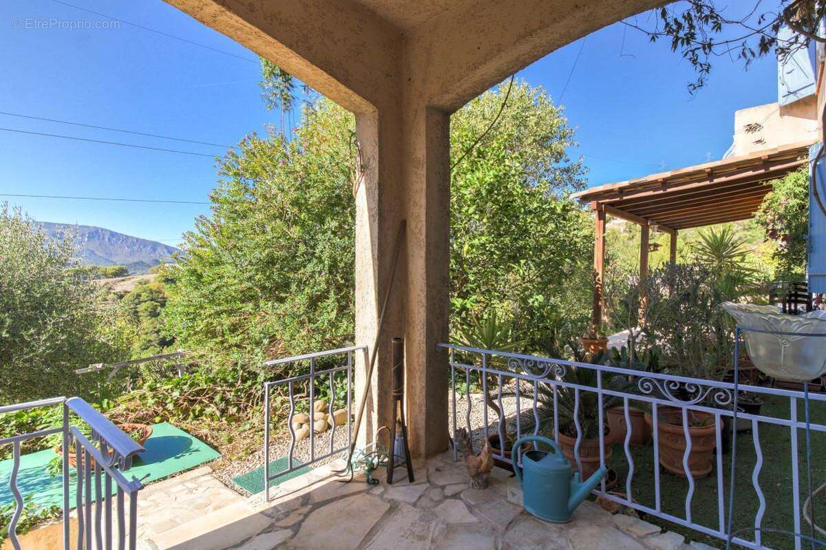 Maison à SAINT-MARTIN-DU-VAR