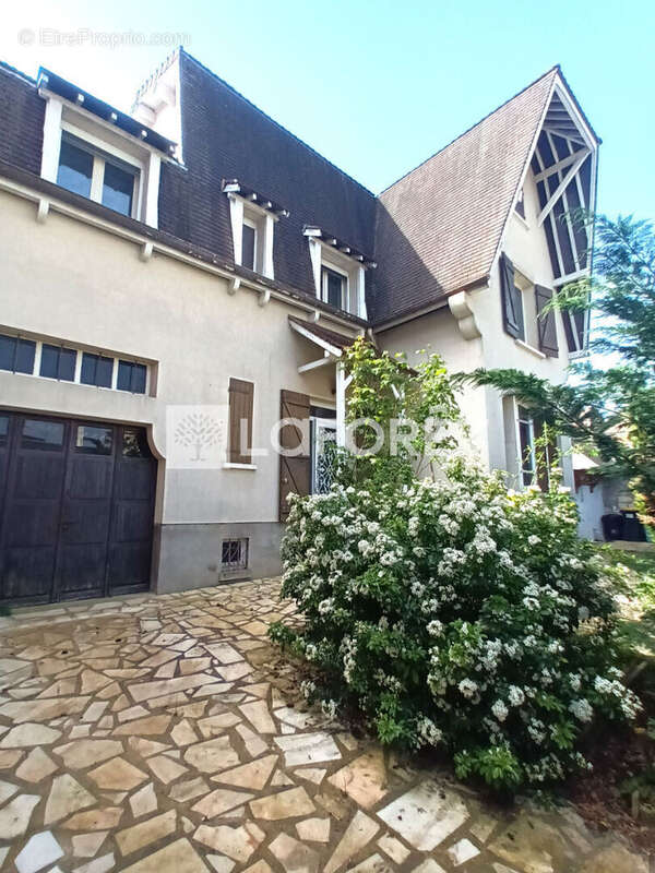 Maison à VIARMES