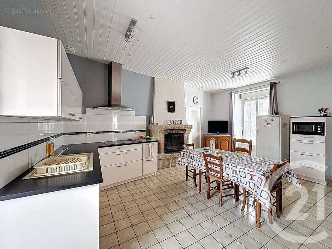 Maison à PLENEE-JUGON