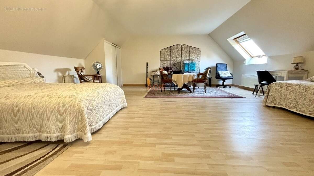 Maison à MARLY-LA-VILLE