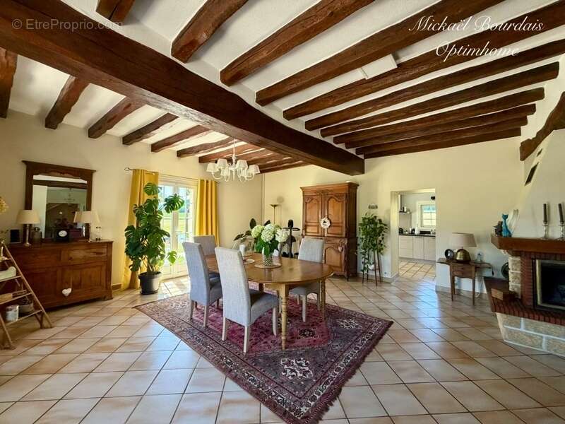 Maison de caractère 230 m2 avec 7 hectares de prairie – Vie de plain-pied – Secteur Oizé - photo 6