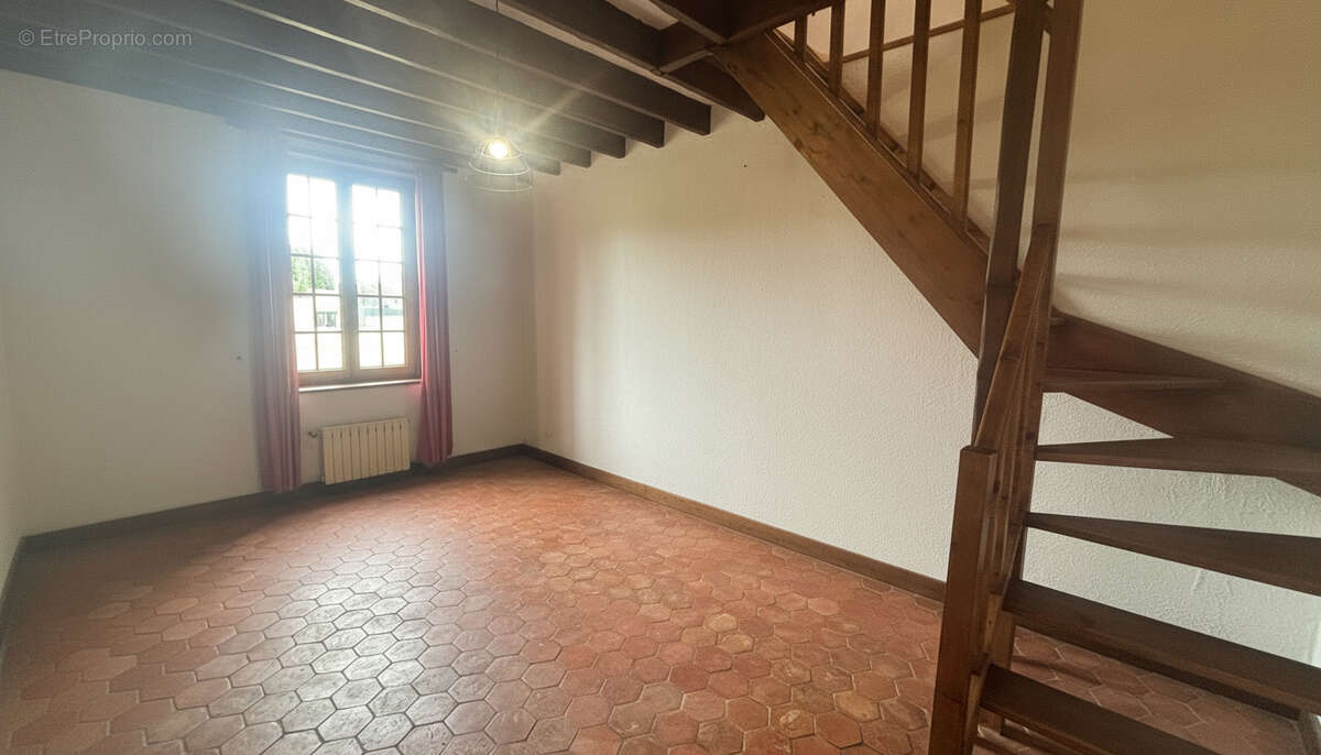 Maison à DAMVILLE