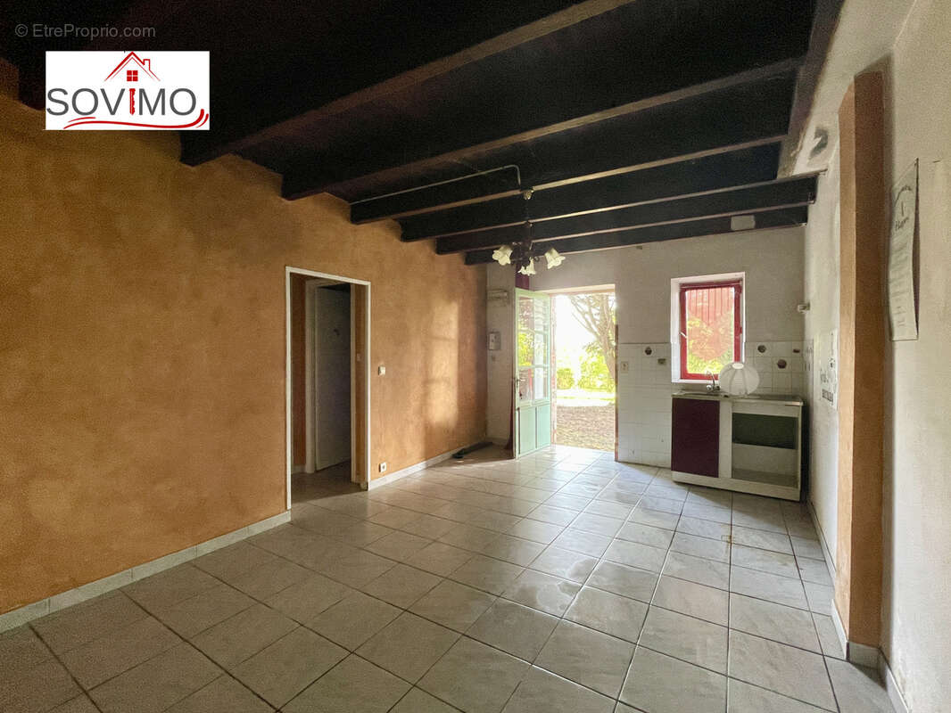 Maison à AVAILLES-LIMOUZINE