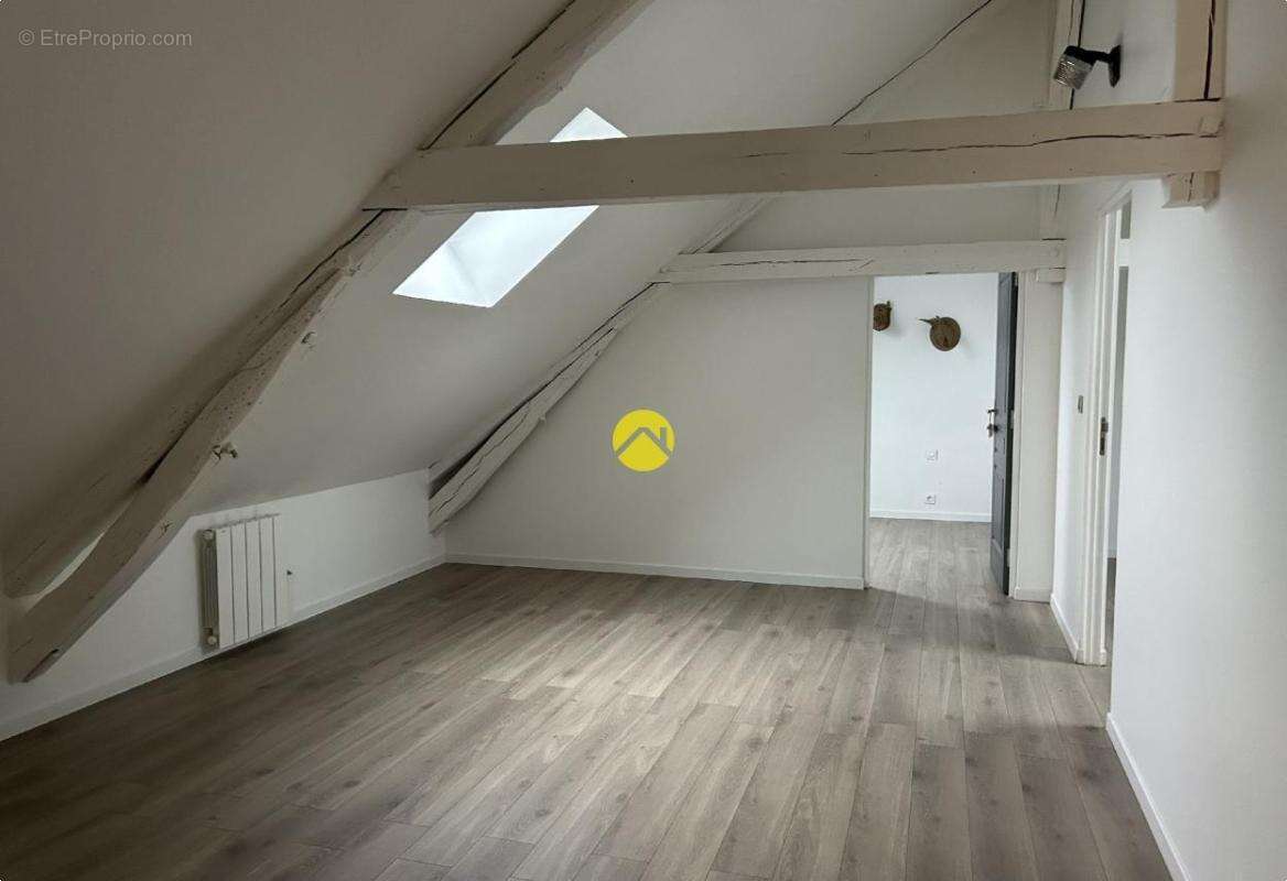 Maison à EGRISELLES-LE-BOCAGE