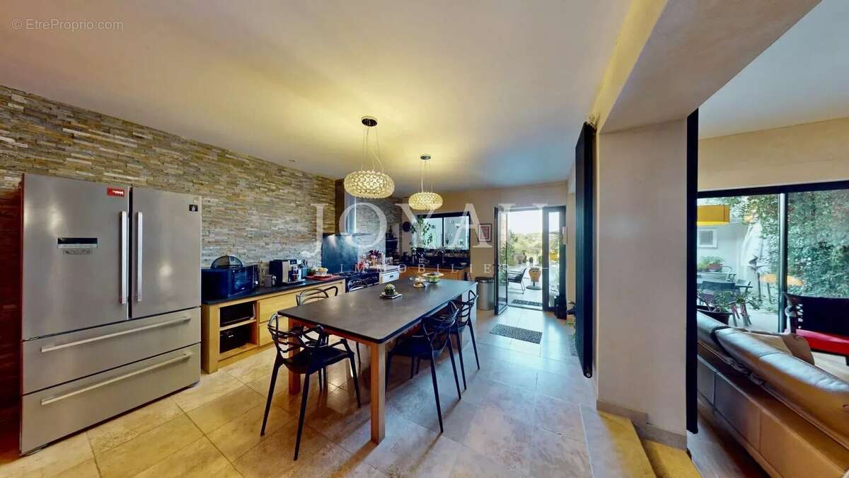 Maison à CARBONNE