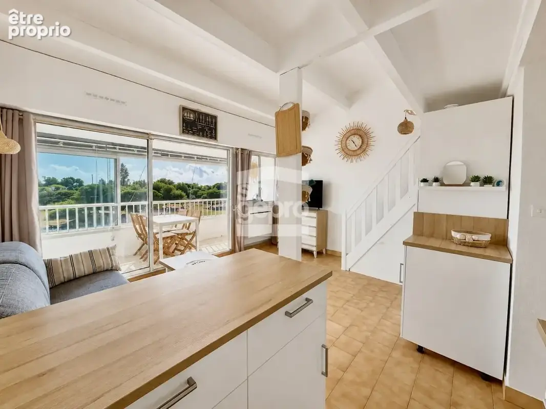 Réf : 2319 - Vente Appartement au dernier étage avec superbe vue secteur Richelieu ! - photo 3