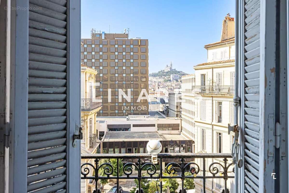 HELENA - Appartement T3 de 105m² - Balcon - 13001 Vieux-Port - photo 2