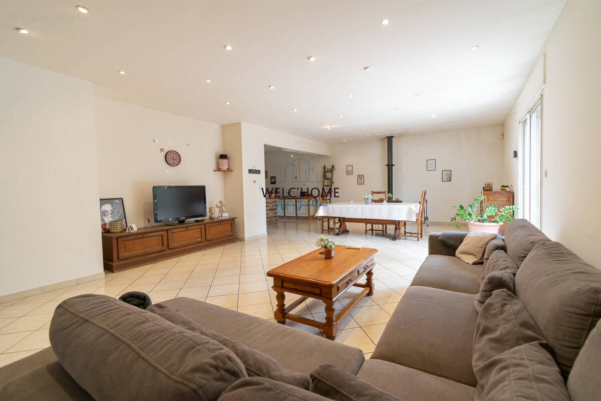 Maison à CHATEAUVERT