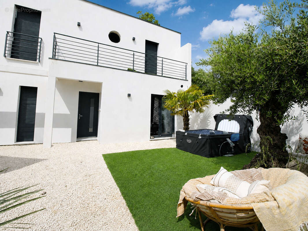 Maison 125 m² à Saint-Sulpice-De-Royan  - photo 20