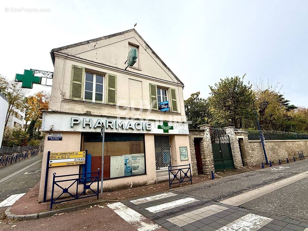 Commerce à EPONE