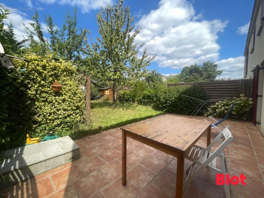 Maison à CHARTRES-DE-BRETAGNE