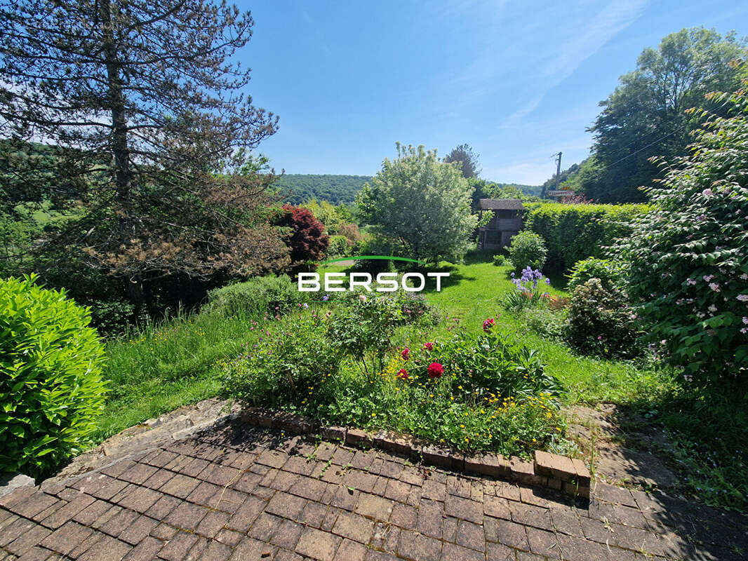 Maison à ROUGEMONTOT