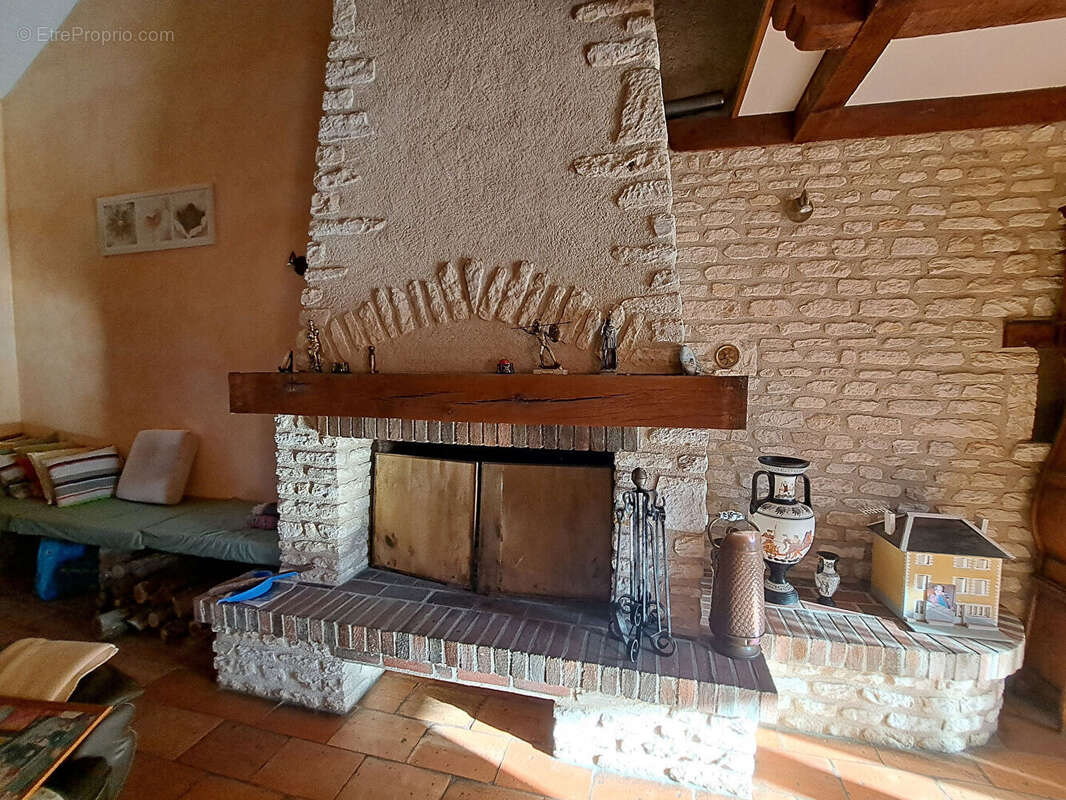Maison à BONNES