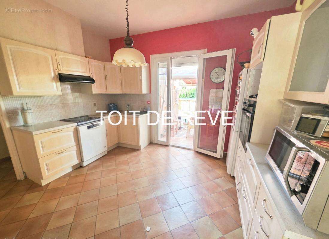 Exclusivité Frontignan : Grande villa de 150m² sur 699m² de parcelle - photo 6