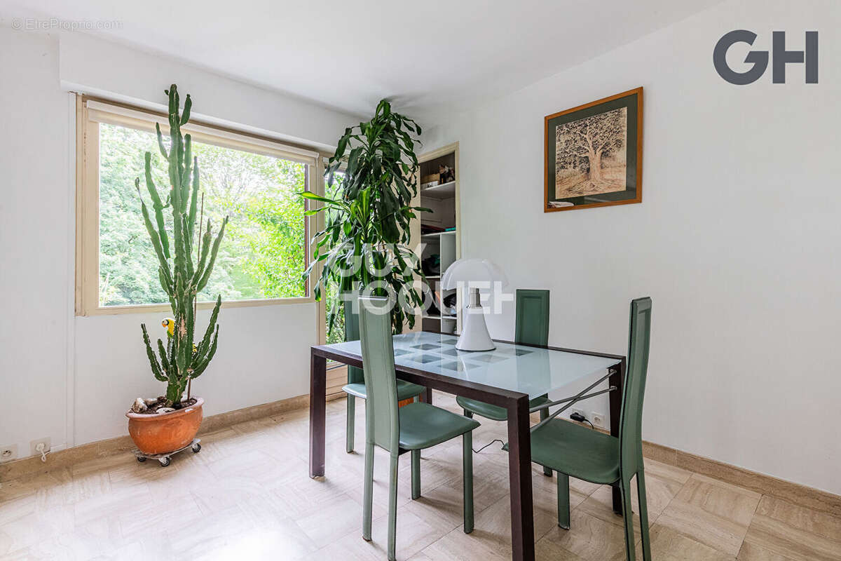 Appartement à ETIOLLES