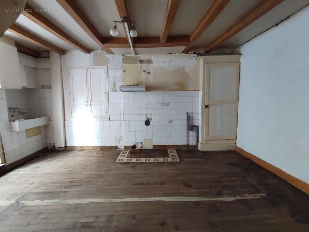 Maison à BUSSIERE-BADIL