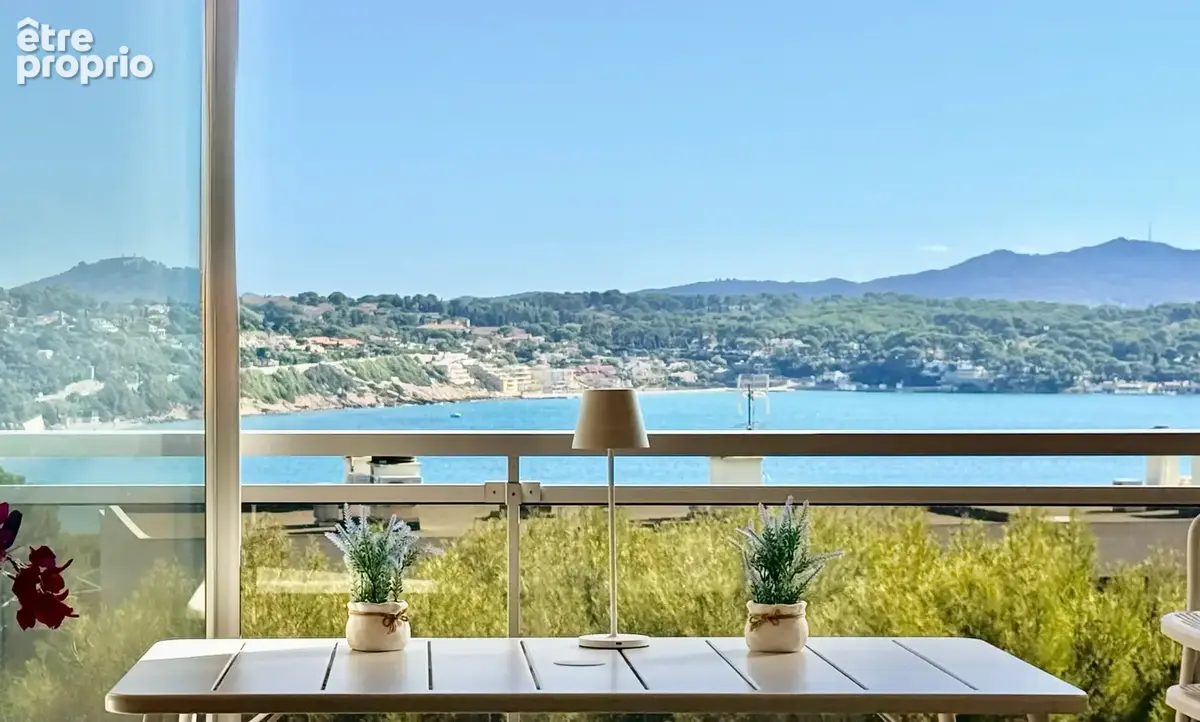 Superbe studio meuble avec pleine vue mer. - photo 2