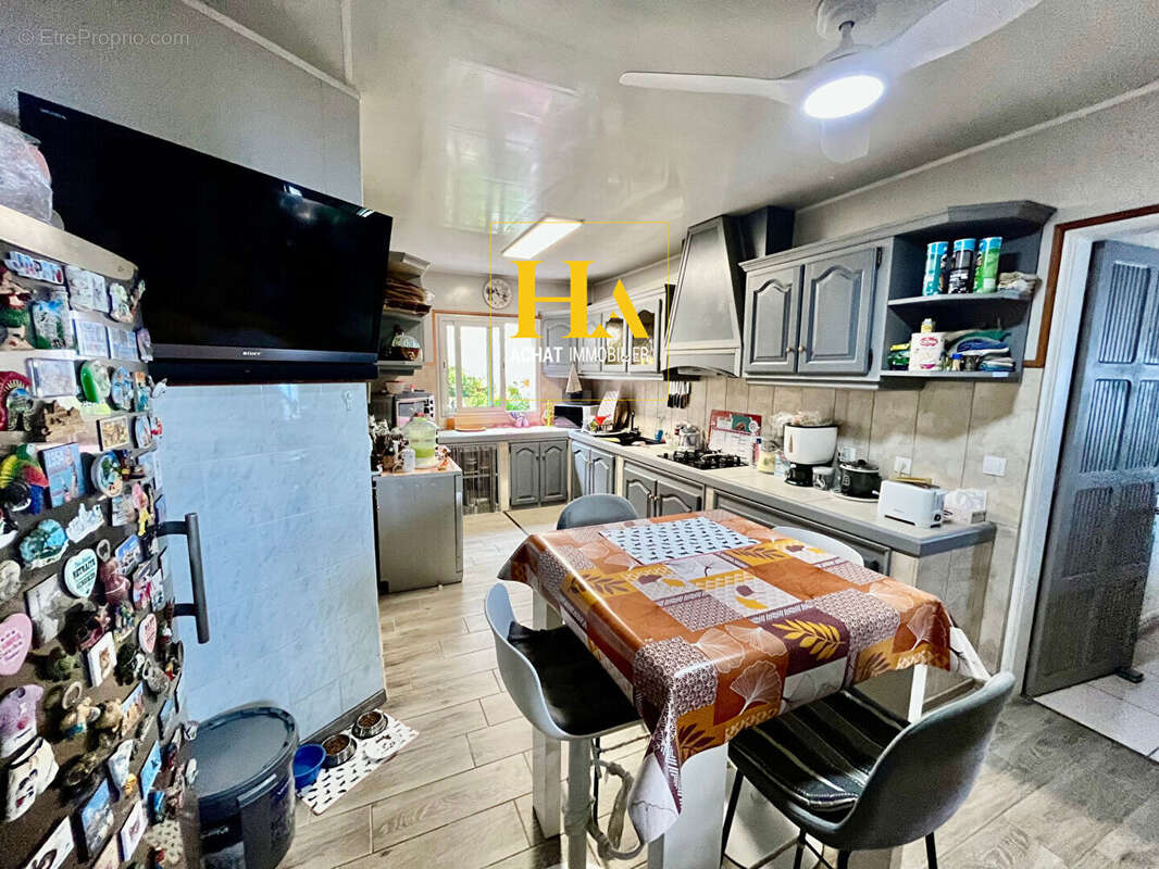 Maison Saint Leu - La Chaloupe 7  pièces 262,76 m2 - photo 7