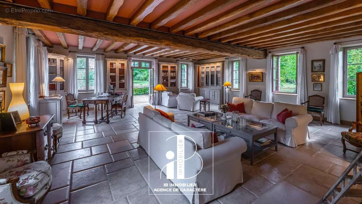 Maison à FONTAINEBLEAU