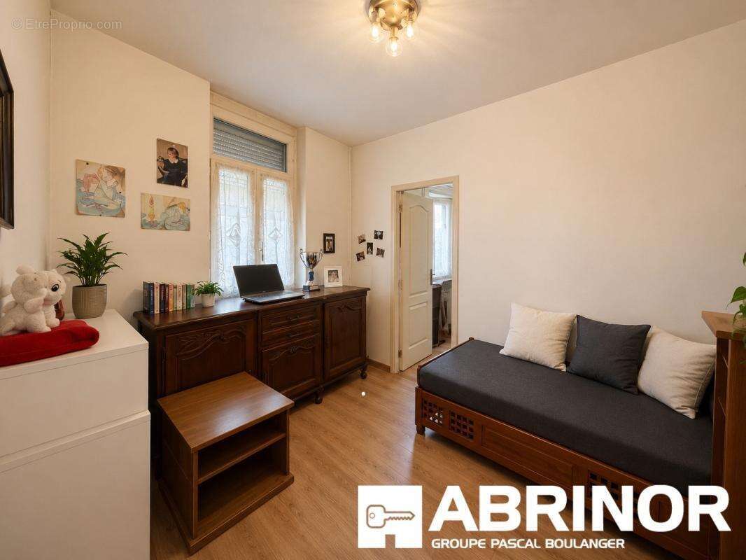 Ideal investisseur : immeuble 3 lots à fort potentiel locatif - photo 2