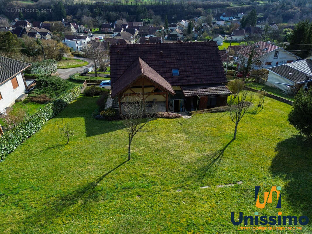 Maison 177 m² à Saint-Maurice-Colombier  - photo 5