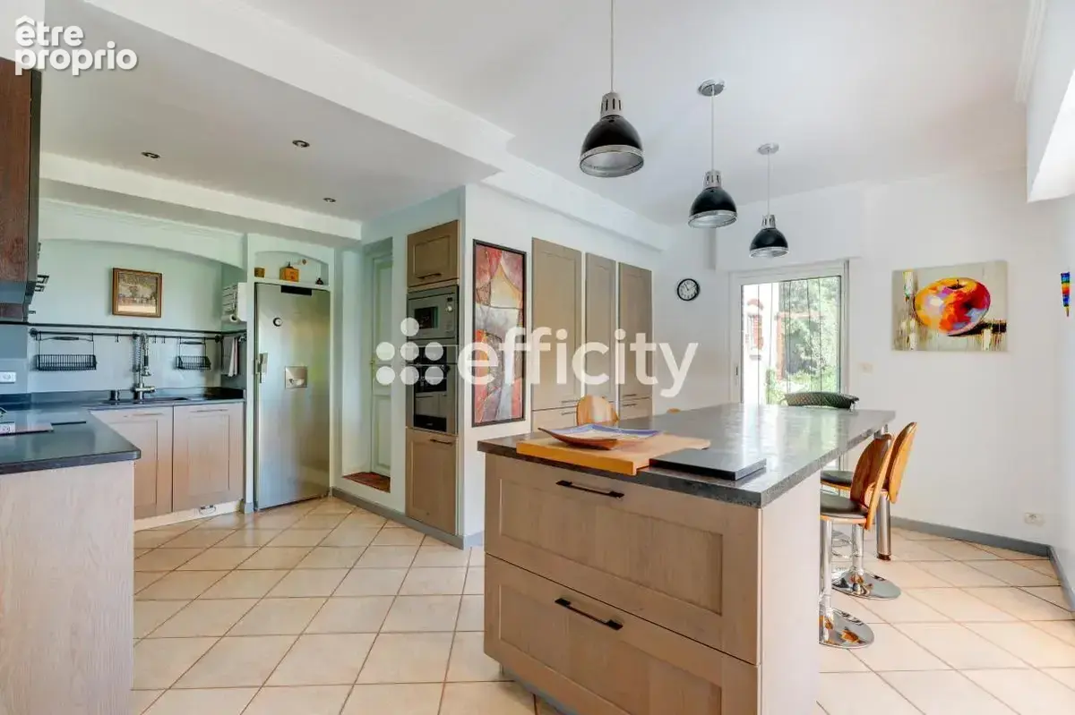 Maison 7 pièces 158 m² à vendre à Condrieu (69420) - photo 9