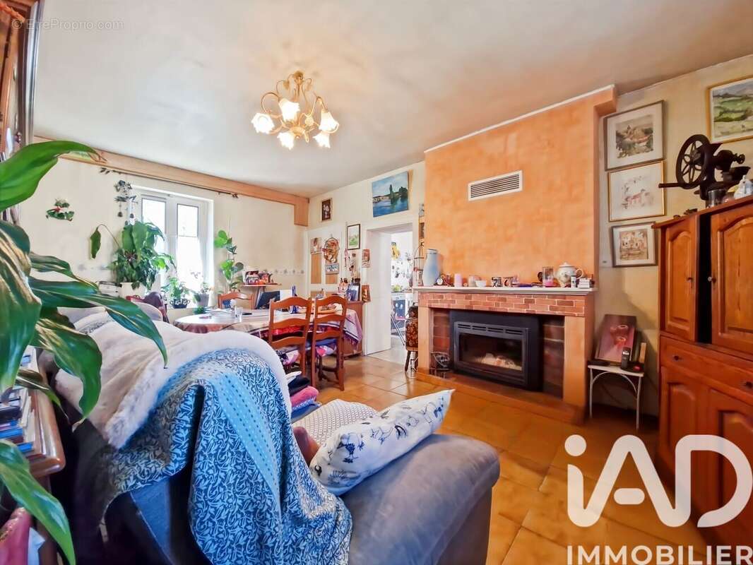 Maison 98 m² à Tronchoy  - photo 6