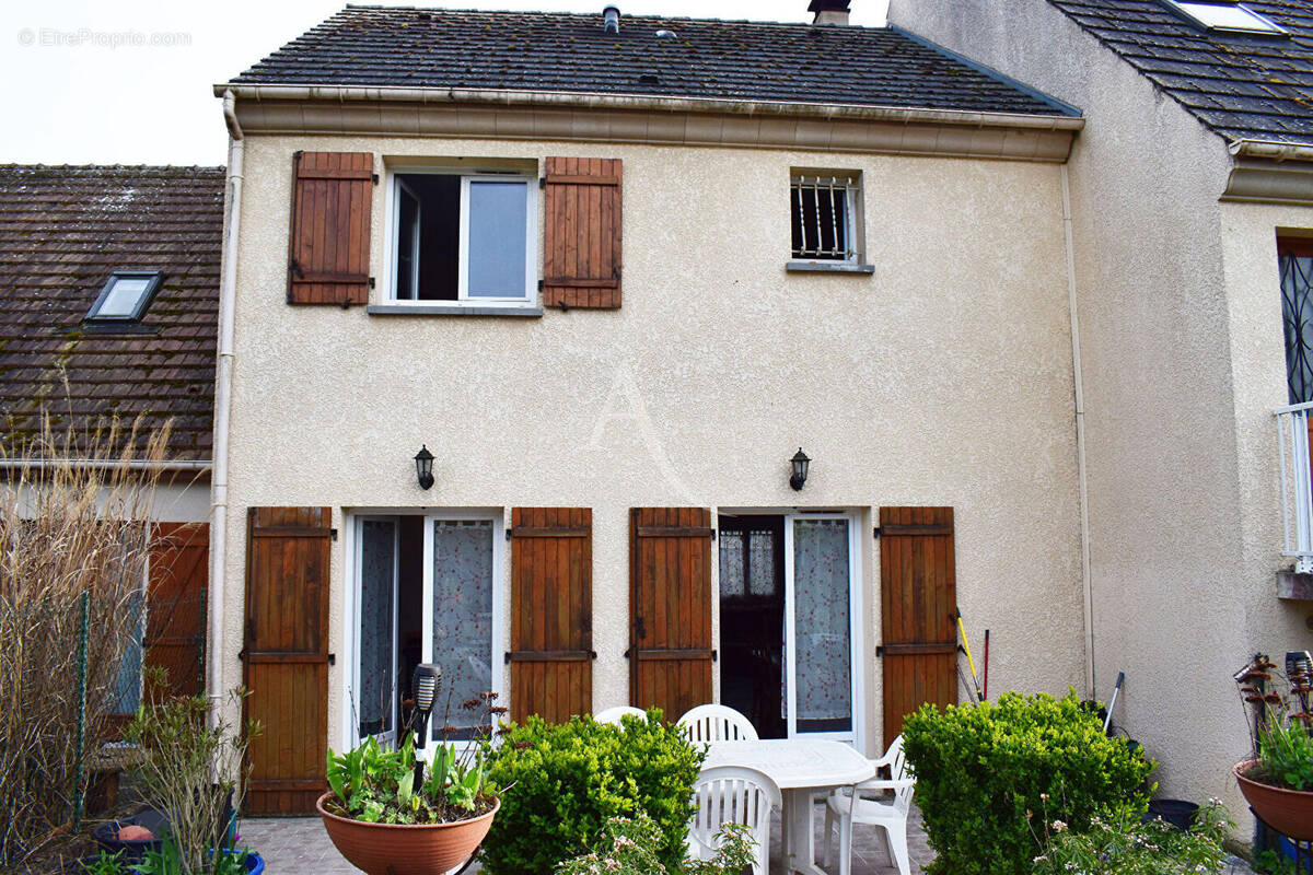 Maison à NANGIS