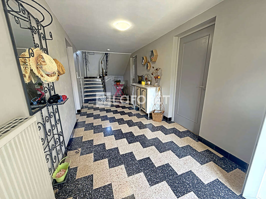 Maison à MONTREVEL-EN-BRESSE