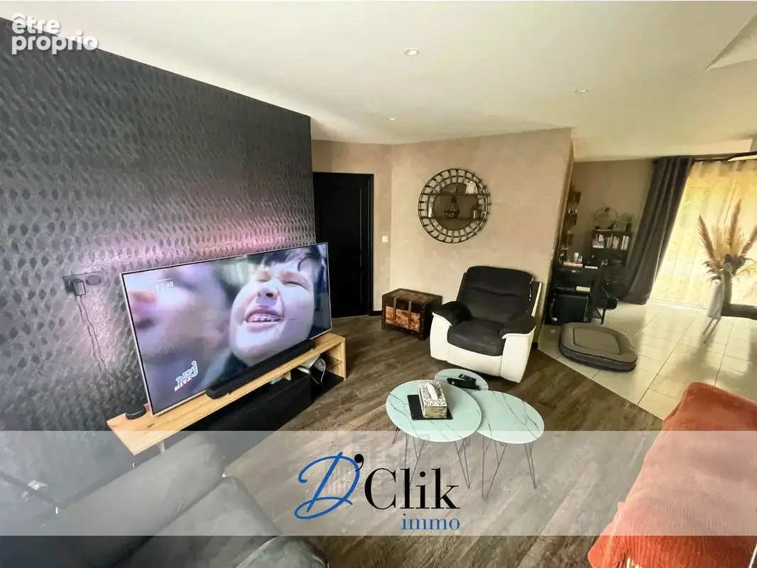 À découvrir sans tarder : superbe maison familiale aux portes de Laval ! - photo 6