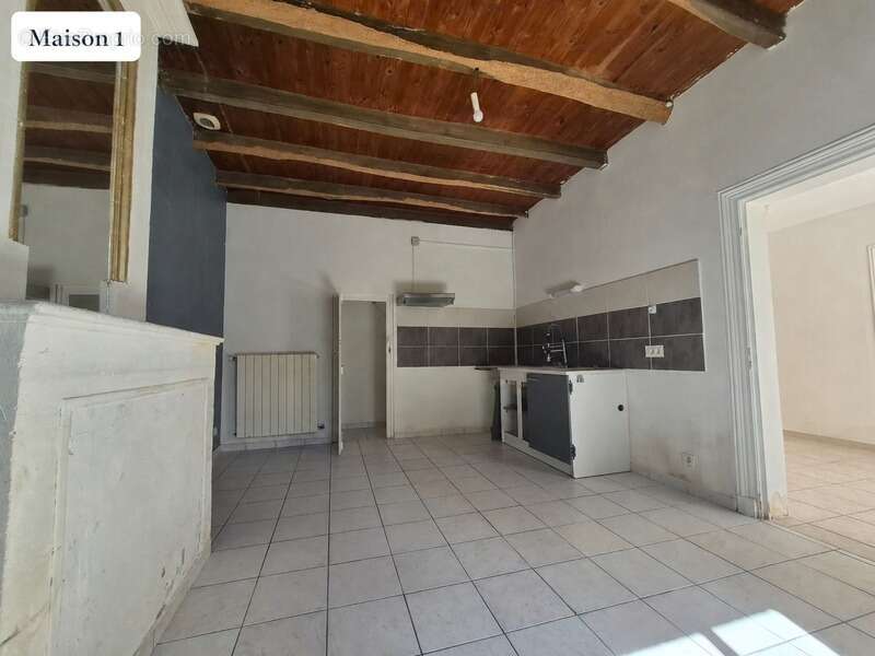 Ensemble immobilier avec 3 maisons sur 5 110 m² – Moragne 17430 - photo 5