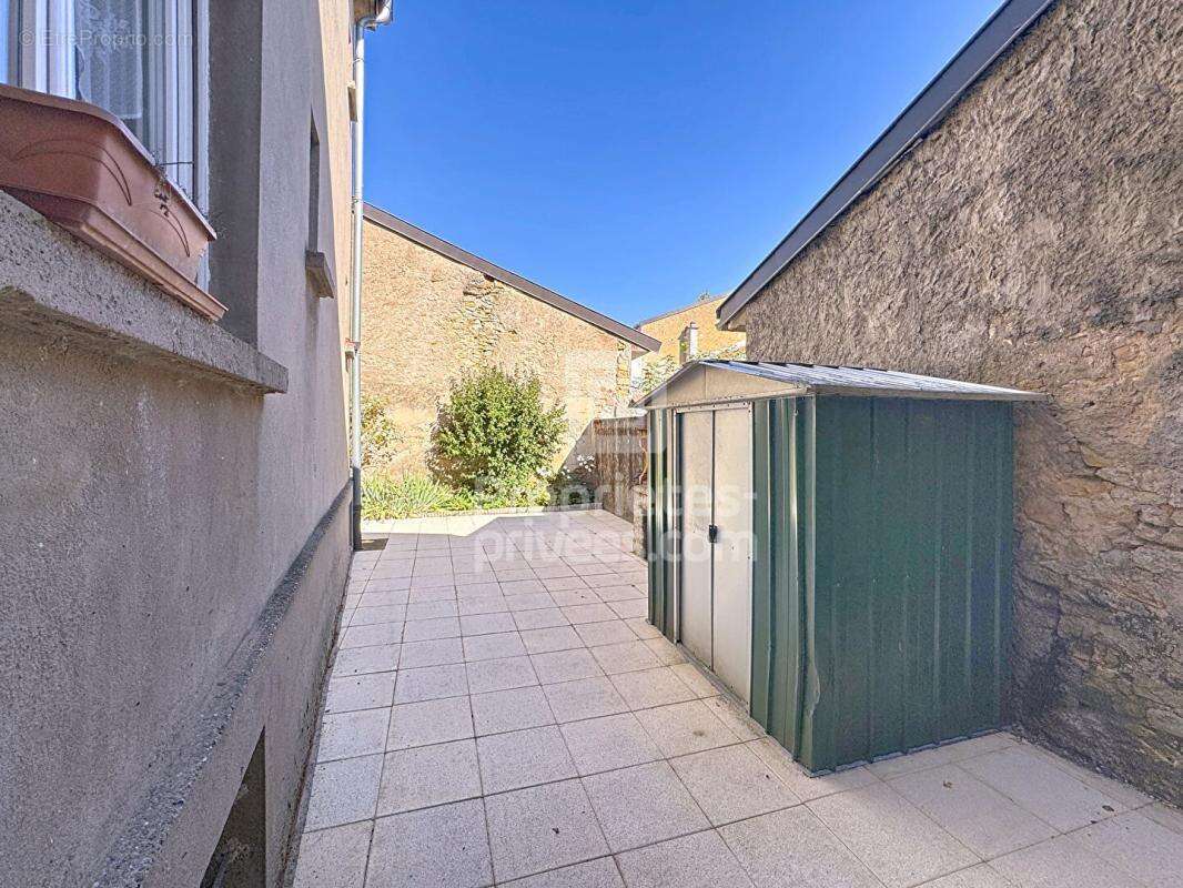 Maison à CHATEL-SAINT-GERMAIN