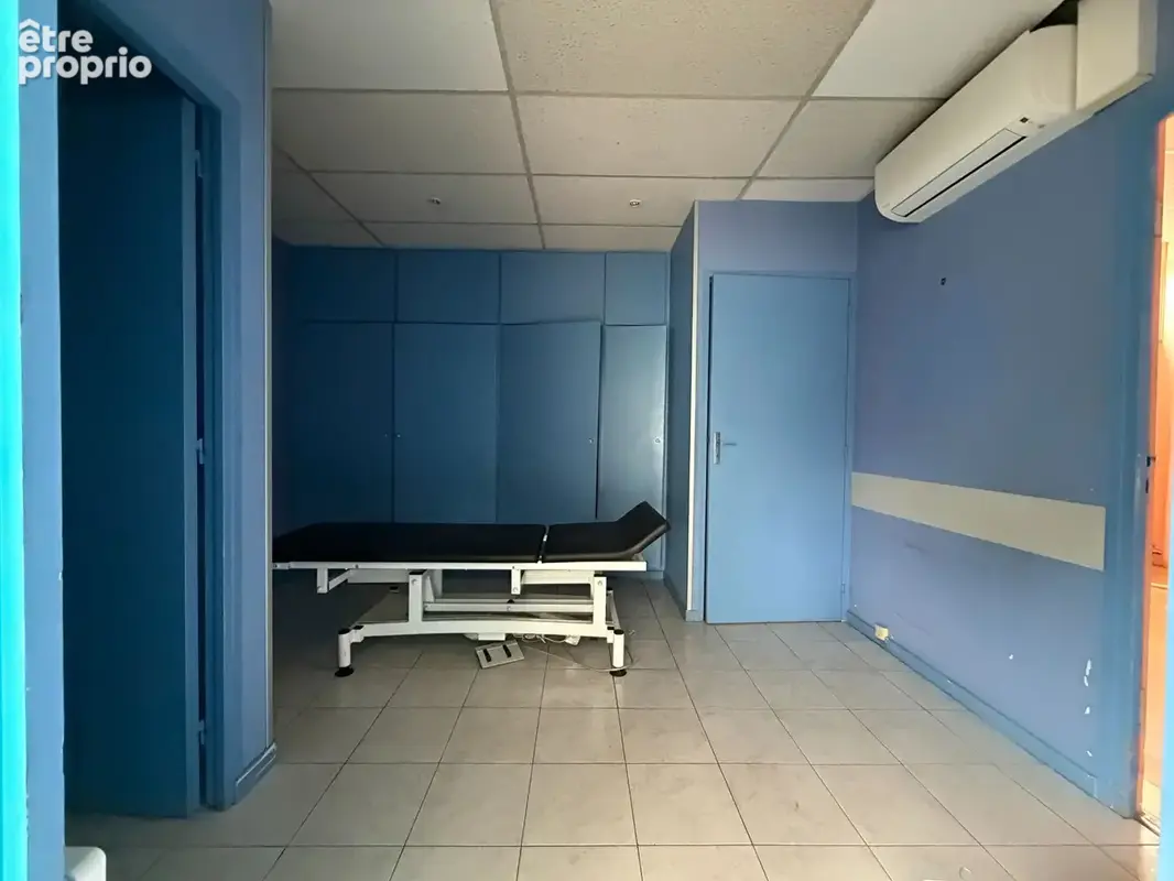 Conflans Ste Honorine bureaux ou local d'activité de 146 m2 + 1 pk et accès PMR - photo 6