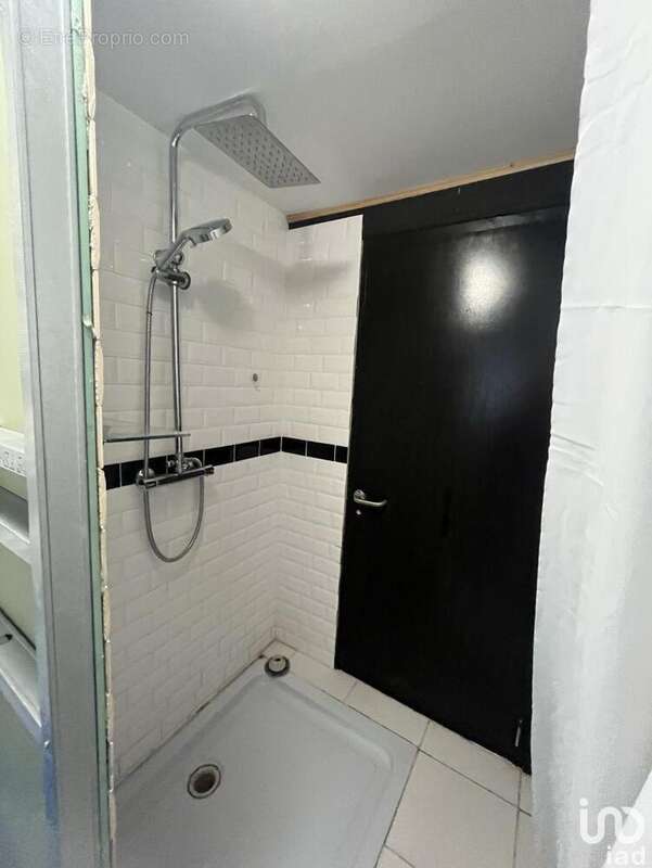 Photo 6 - Commerce à SAINT-GERMAIN-LAVAL