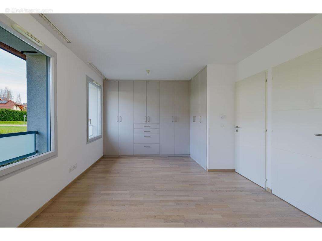 Maison 112 m² à Chevry  - photo 13