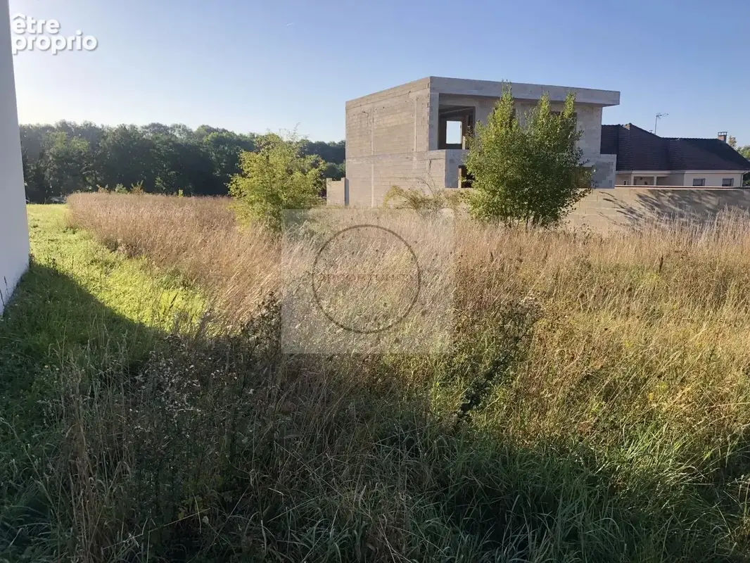 Terrain à LA FERTE-GAUCHER