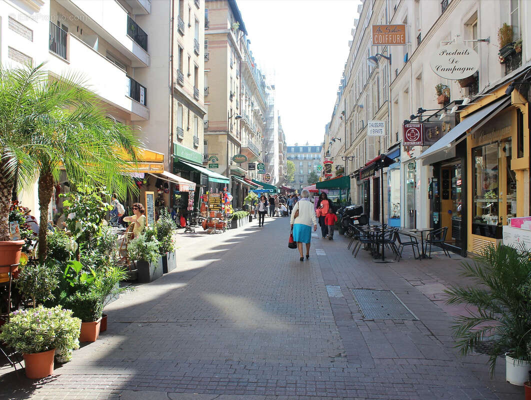 Appartement à PARIS-14E