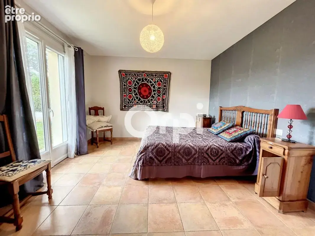 Maison À Vendre sur les hauteurs de Larche ! - photo 12
