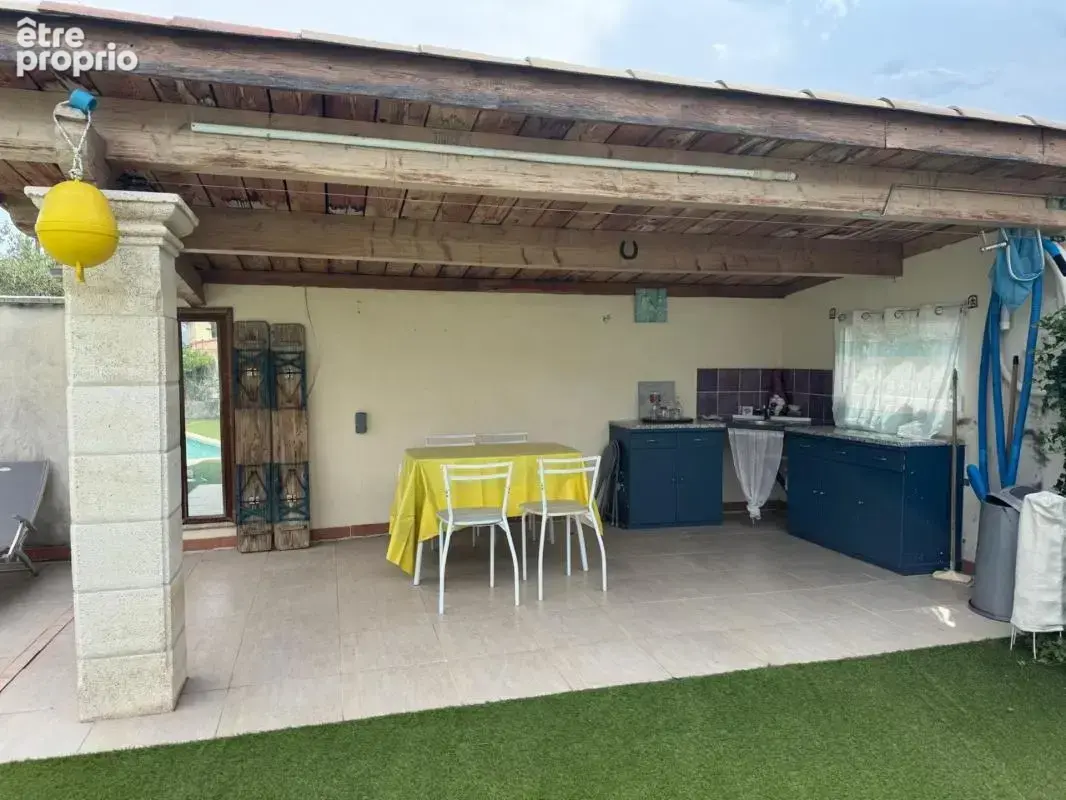 Vente Maison de Plain-Pied T5-4 avec Piscine et Garages – Peyruis (04) - photo 9