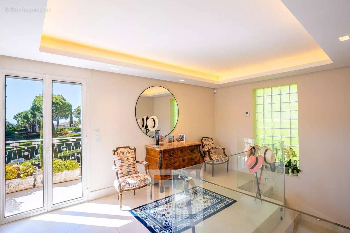 Appartement à LE CANNET