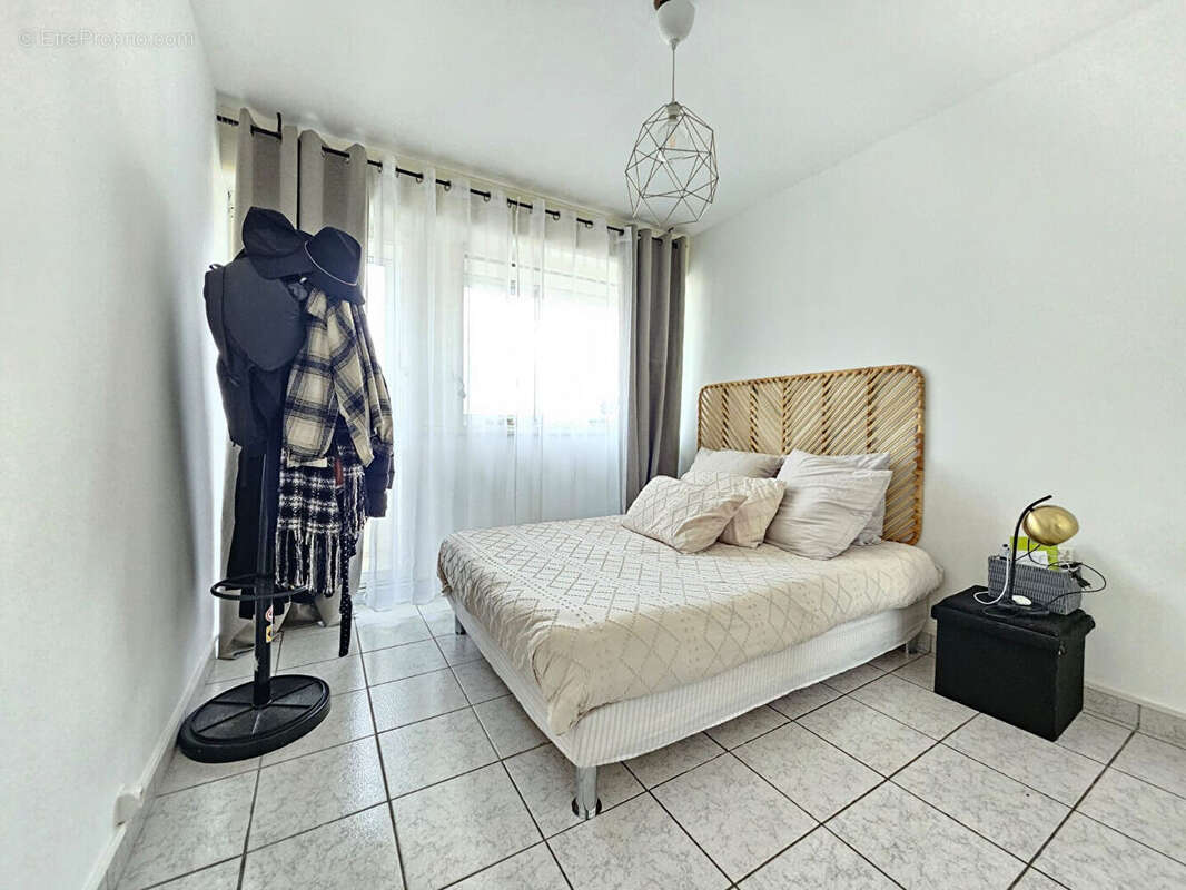 Appartement à RILLIEUX-LA-PAPE