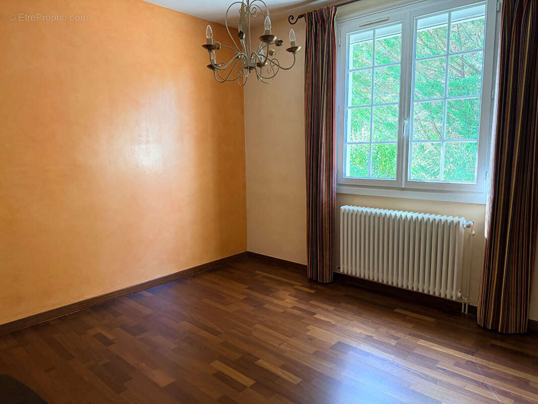 Grande maison à Varennes Vauzelles de 332 m2 hab avec train de 1756 m² et piscine - photo 8
