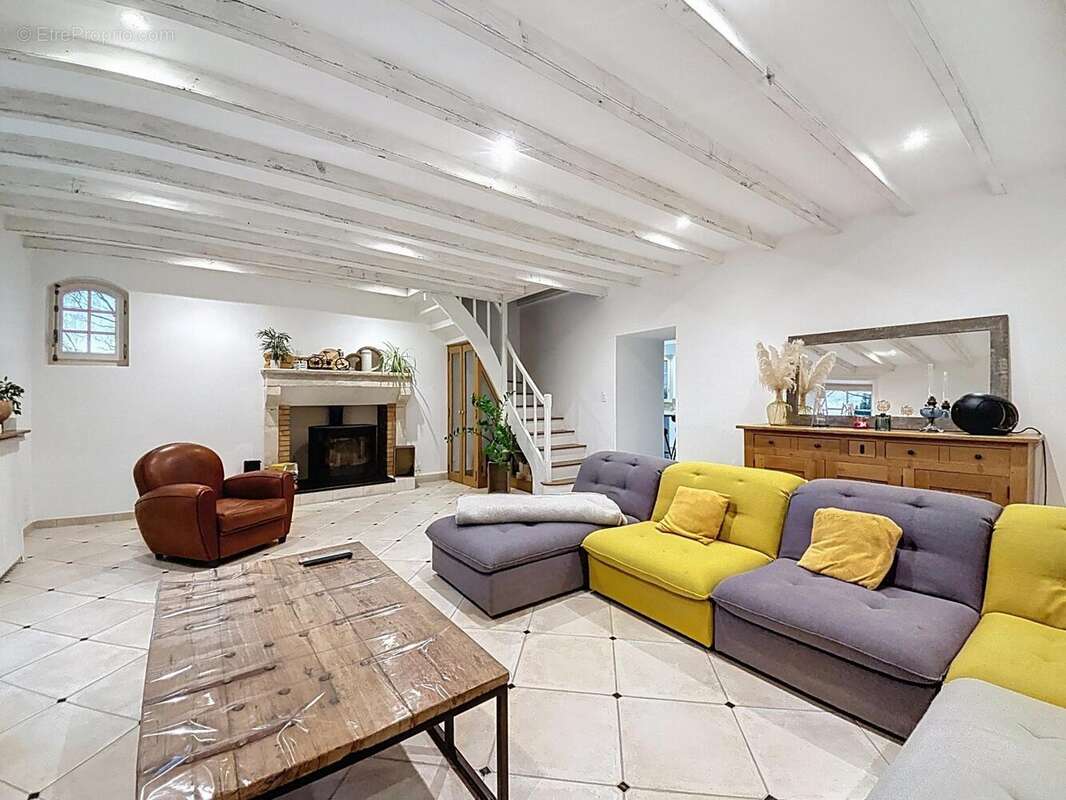 Maison 160 m² à Thire  - photo 8
