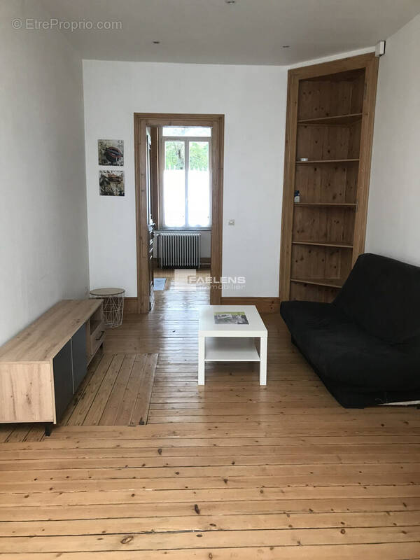 REZ DE CHAUSSEE - Appartement à LILLE