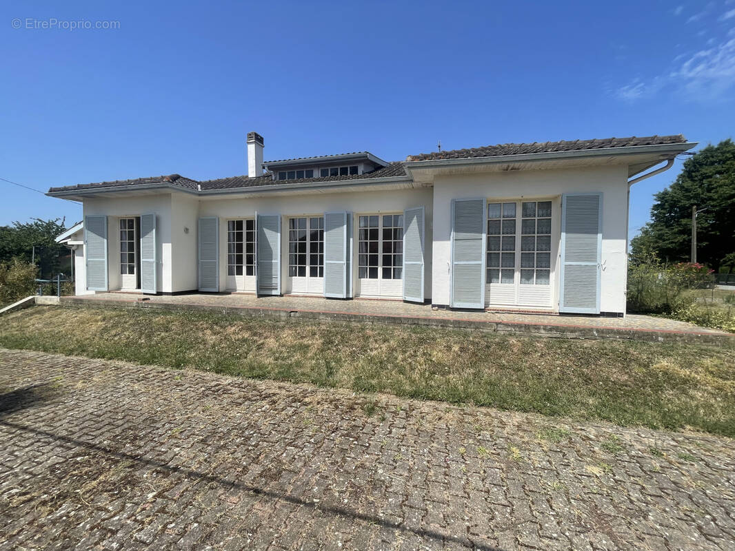 Maison à VIC-EN-BIGORRE