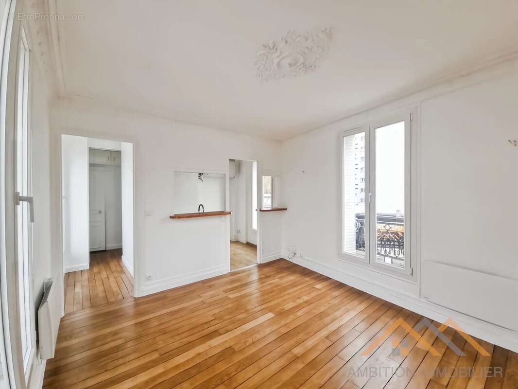 Appartement à PARIS-15E