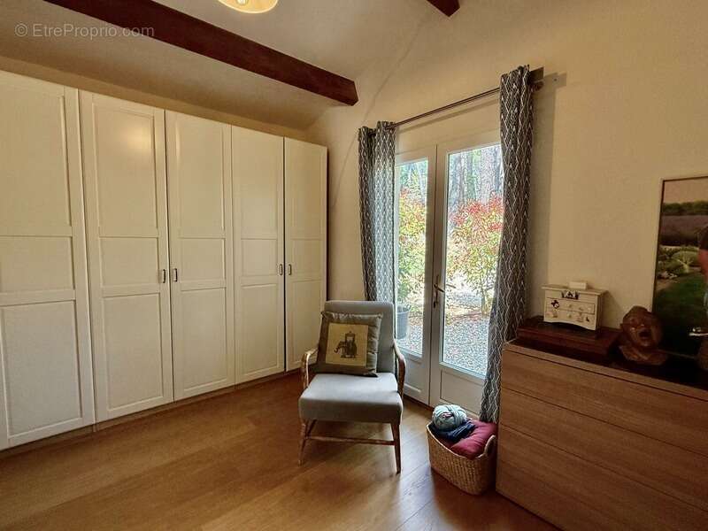 Maison à ROUSSILLON