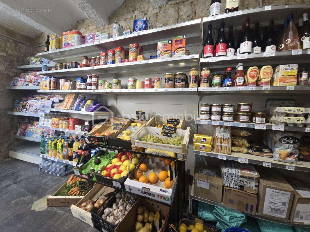 Commerce à ARPAILLARGUES-ET-AUREILLAC