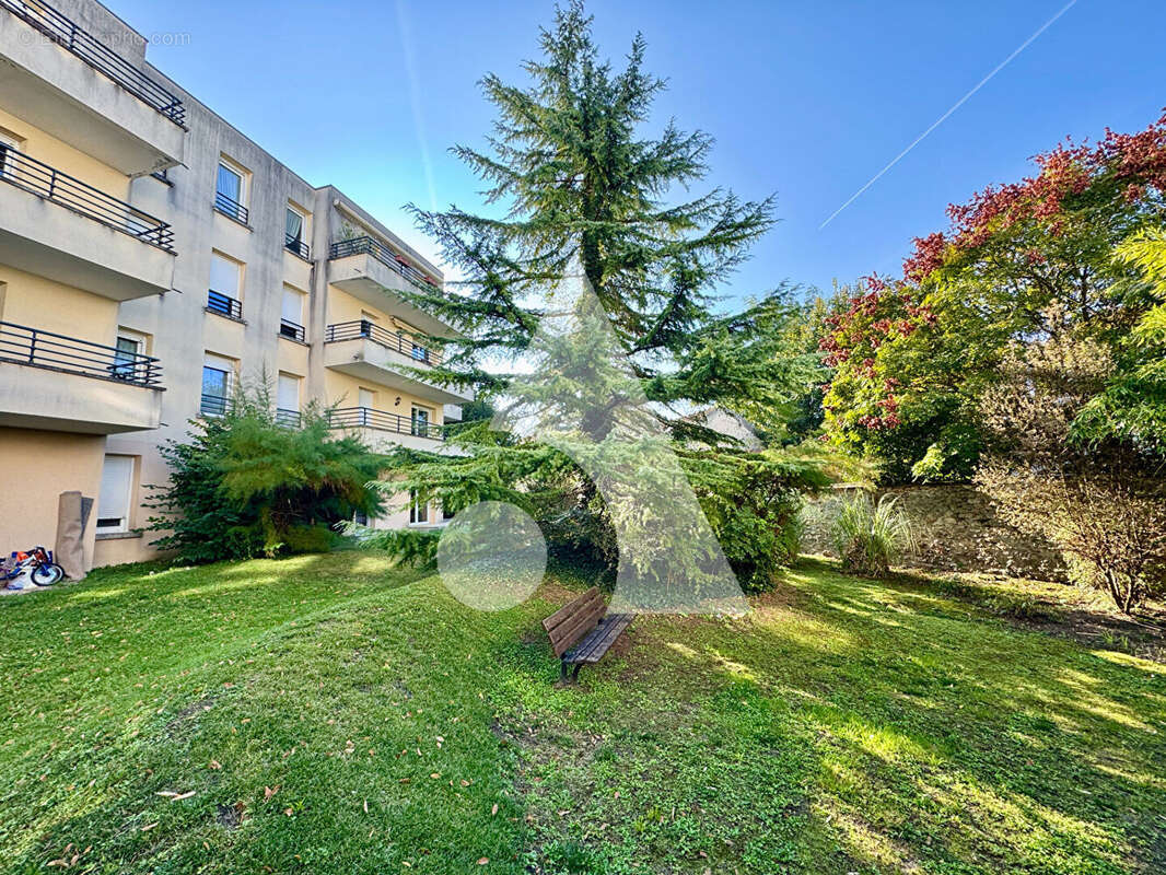 Appartement à CORBEIL-ESSONNES